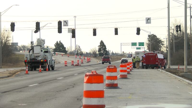 The City of Fort Wayne says that a new traffic signal has been added on the northwest side.