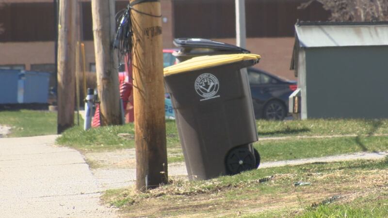 Missed pickups reported in Michigan for possible new trash hauler; are council members concerned?