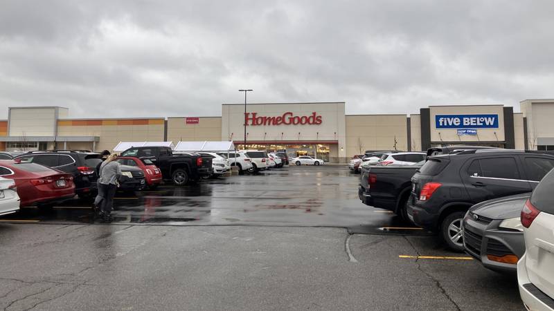 Packed parking lot for HomeGoods opening day in Fort Wayne