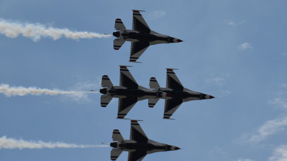 The USAF Thunderbirds Perform at the 2022 Fort Wayne Air Show.