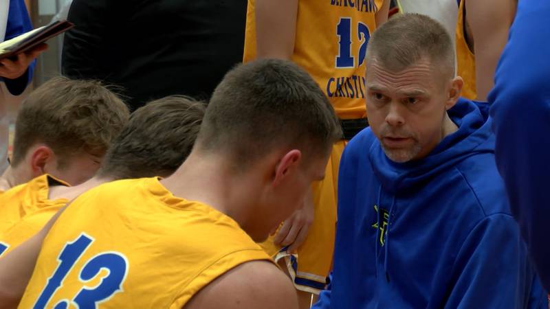 Blackhawk Christian head coach Marc Davidson speaks with his players during a timeout. (2/24/22)