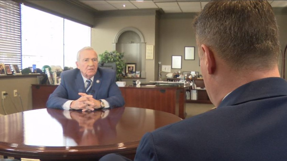 Fort Wayne's NBC Anchor Tom Powell interviews Mayor Tom Henry