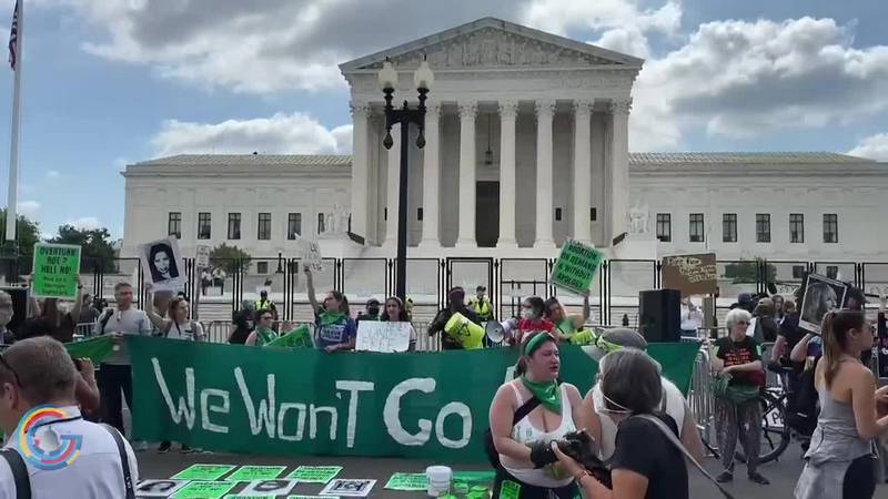 Frenzy outside Supreme Court after reversal of abortion protections