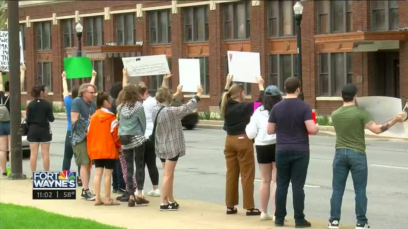 People in Fort Wayne gathered at the courthouse on Mother's Day