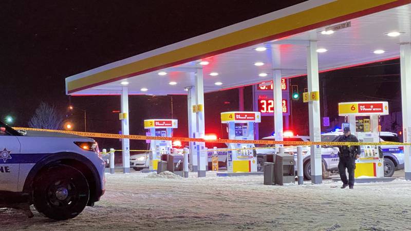 Fort Wayne police investigate shooting at Shell gas station